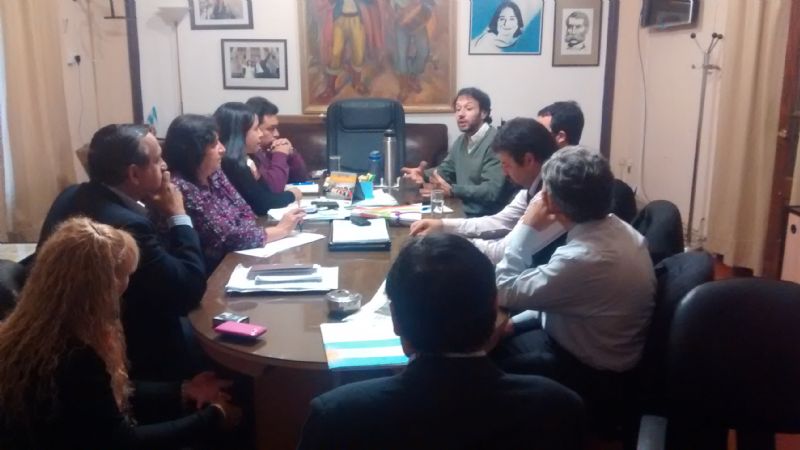 Comenzó el trabajo conjunto entre el SEDRONAR y Educación