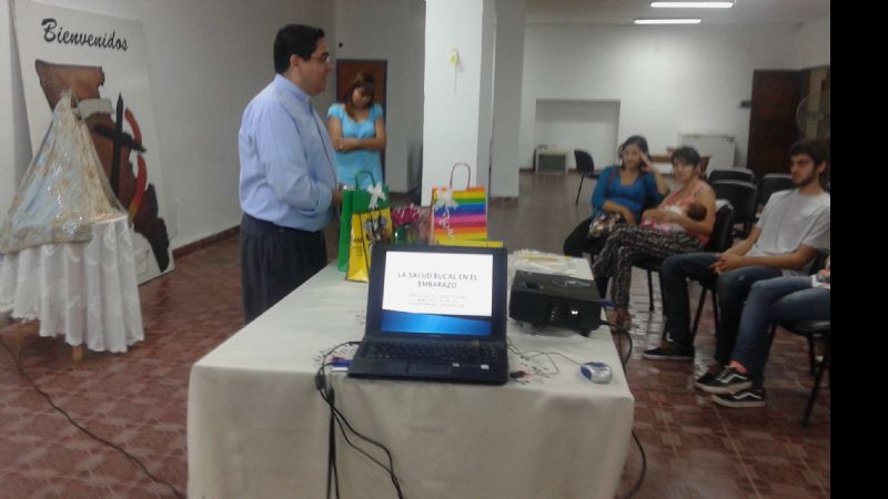 Asistencia odontológica en los Encuentros de Mujeres Embarazadas