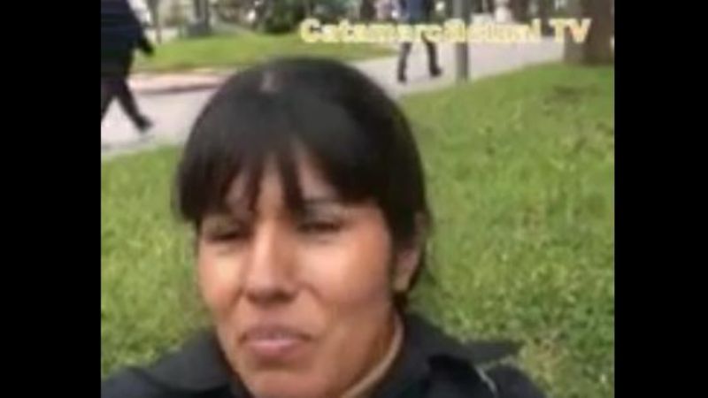 Trabajadora social se encadenó en busca de trabajo