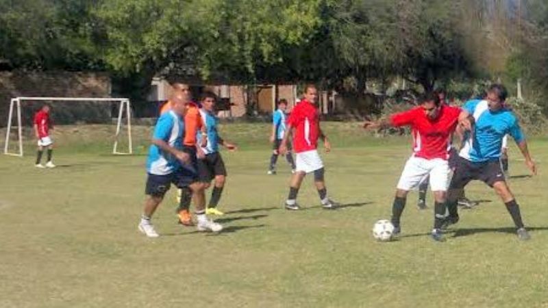 Abogados y Profesores Terciarios a las “semis” de la Cat. Maxi