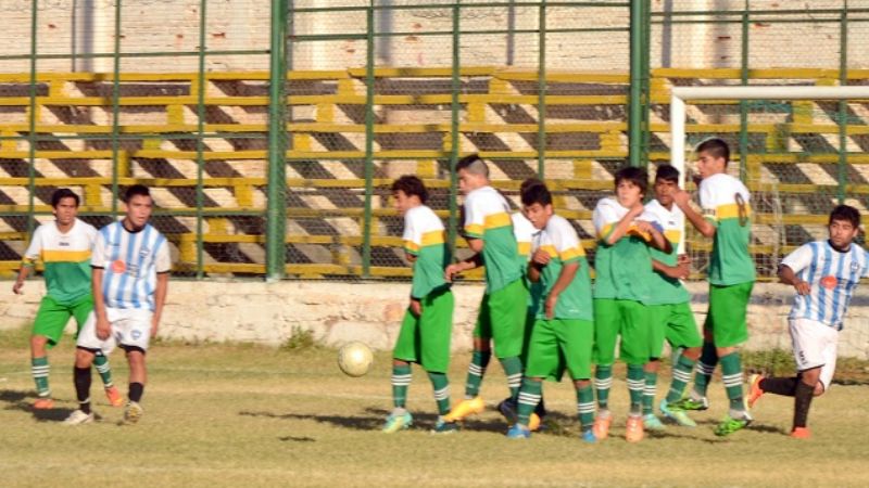 Rivadavia primer clasificado y el CAI se prendió en la “B”