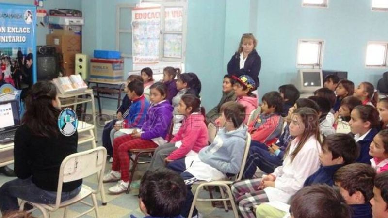 Charlas educativas y de prevención en Chumbicha