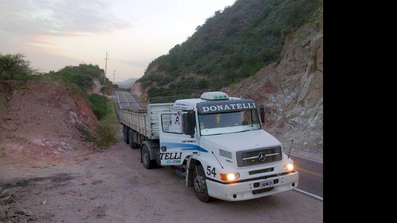 Walter Mamaní, le cumple el sueño a los mochileros