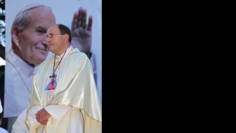 Andersch saluda al Obispo de la Prelatura de Cafayate