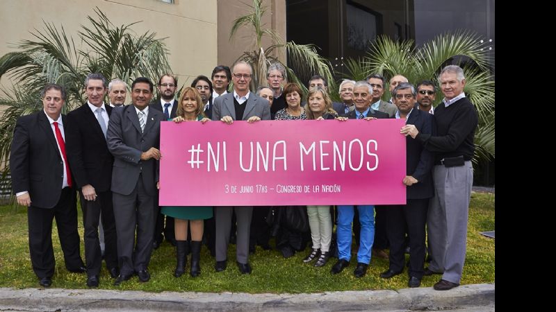 Ministros del país se sumaron a la campaña #NiUnaMenos