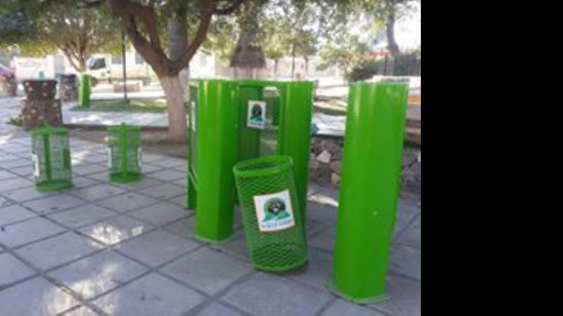 Trabajos de mantenimiento en plaza de San Isidro