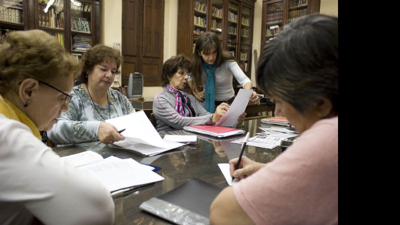 Escritura con ingenio y creatividad en la clase abierta del Taller Literario La Cueva
