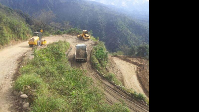 Derrumbe interrumpió tránsito en ruta 65 en Tucumán