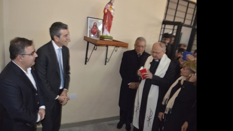 El Obispo bendijo y entronizó una imagen del Corazón de Jesús en el Centro Integral “La Sala”