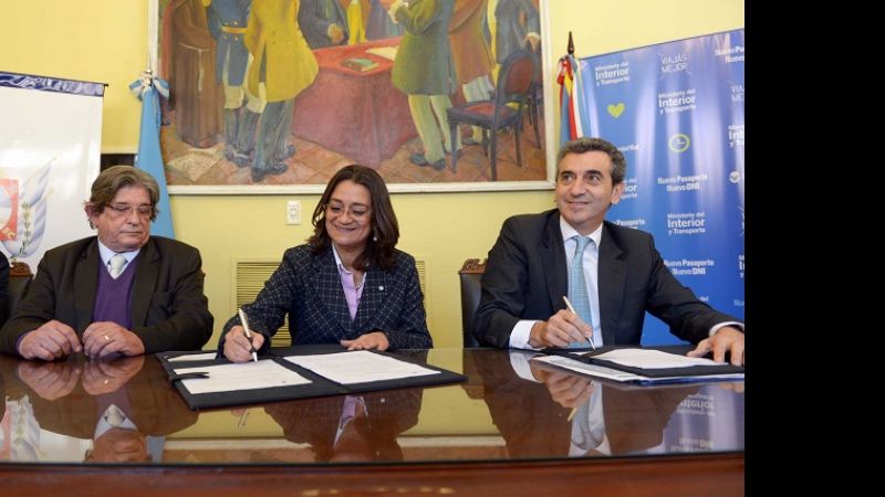 Corpacci firmó convenio para la implementación de la tarjeta SUBE