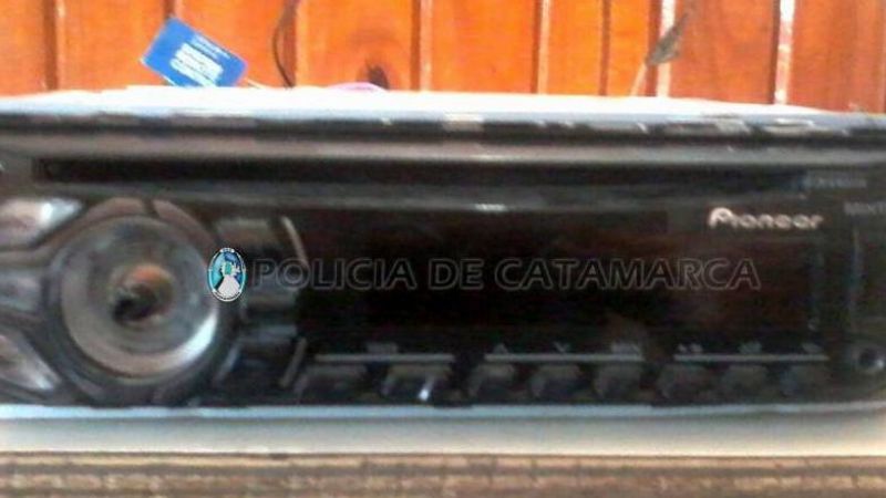 Aprehendieron a un joven y secuestran un estéreo en Santa María