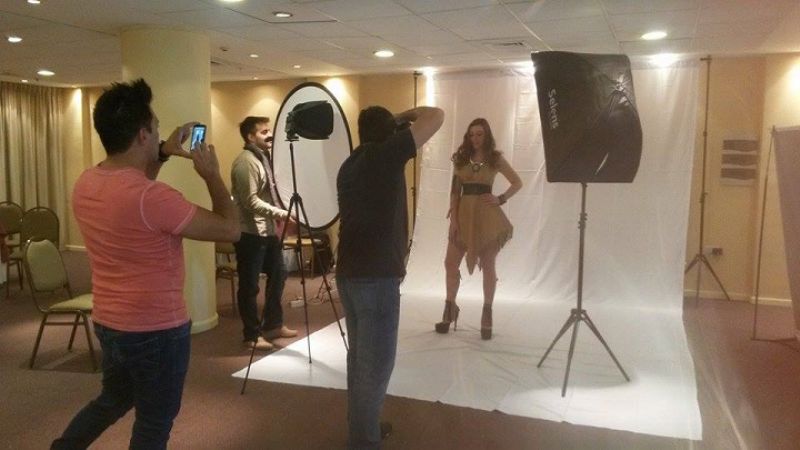 Las candidatas se preparan para la gran elección de la Reina del Poncho