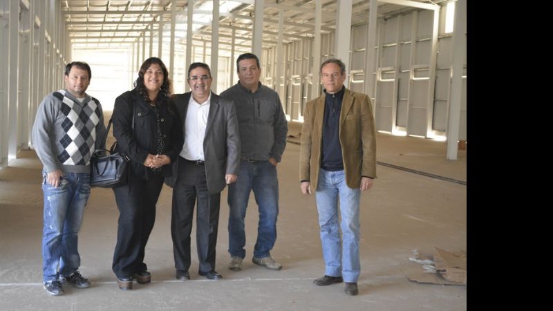 Jalil recorrió el nuevo Mercado de Abasto con Natalia Soria