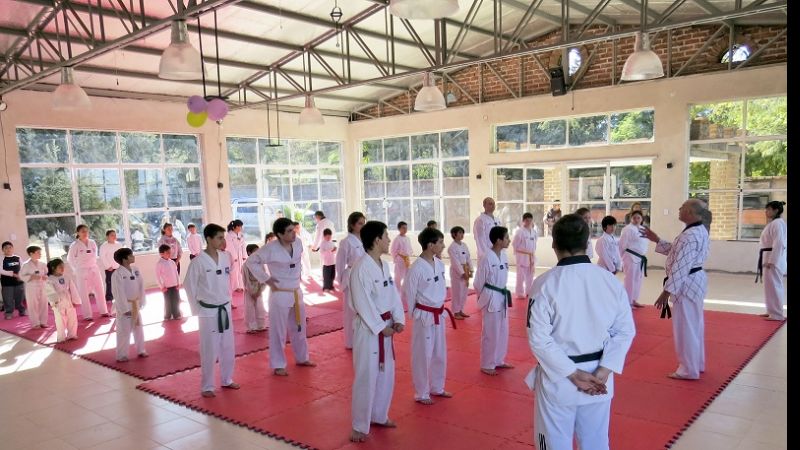 Promocionaron 16 alumnos, tras examen de la Chang Kim