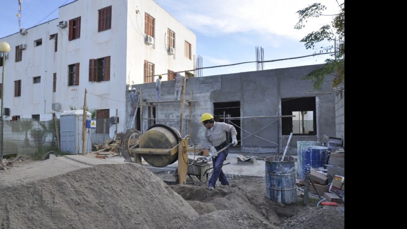 Fuerte apuesta de la UNCA en obras para incrementar su infraestructura