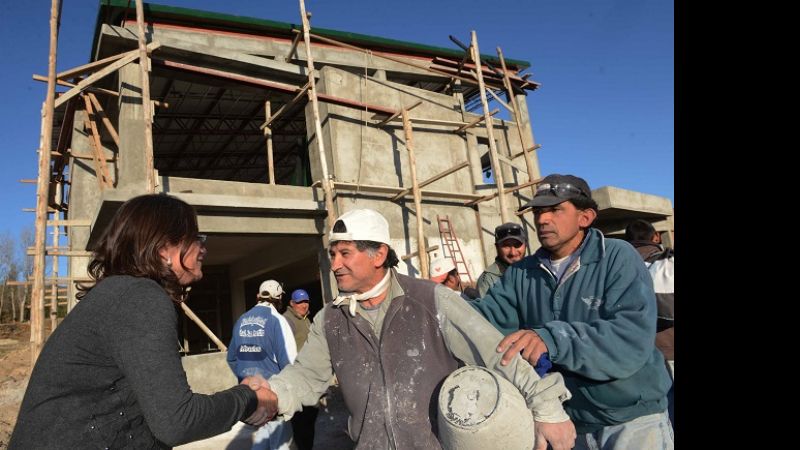 La Gobernadora visitó Andalgalá y habilitó refacciones en escuelas rurales