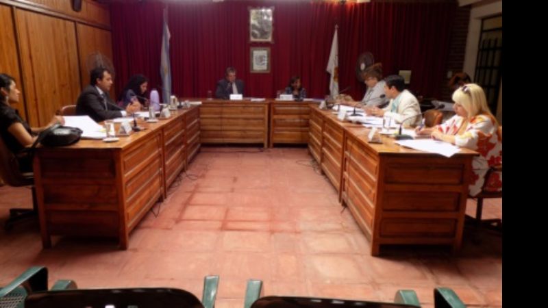 Obligados a limpiar luego de la propaganda política