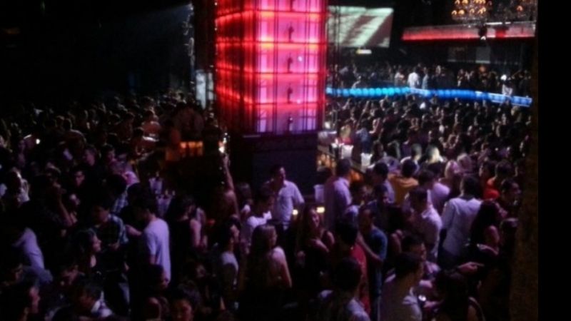 El mal ejemplo se expande: Arrojaron gas pimienta dentro de un boliche