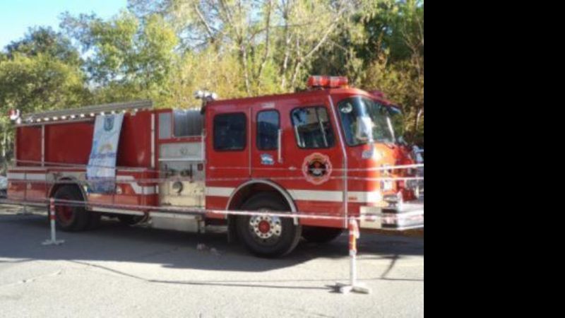 Saludan a los bomberos voluntarios