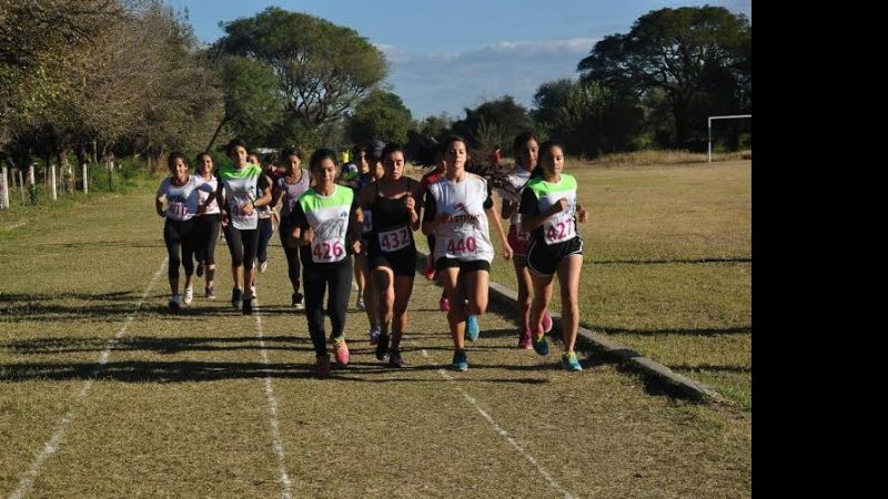 Exitosos torneo de pista y campo en “Homenaje a Felipe Varela”