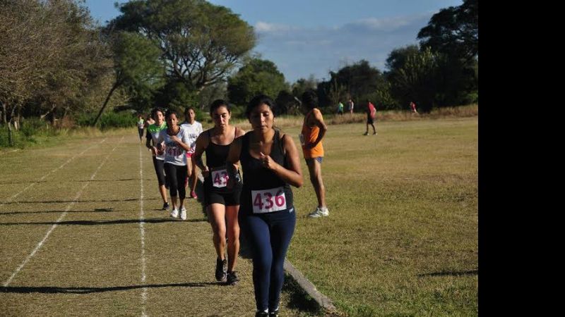 Exitosos torneo de pista y campo en “Homenaje a Felipe Varela”