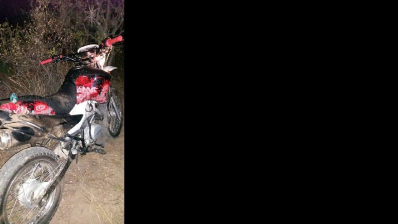 Demoran a un adolescente y secuestran una moto robada