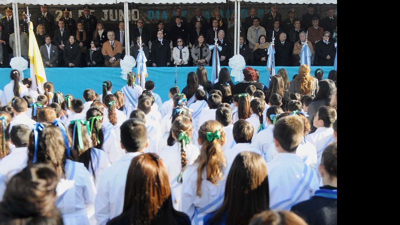 Lucía presidió el acto de homenaje a Belgrano