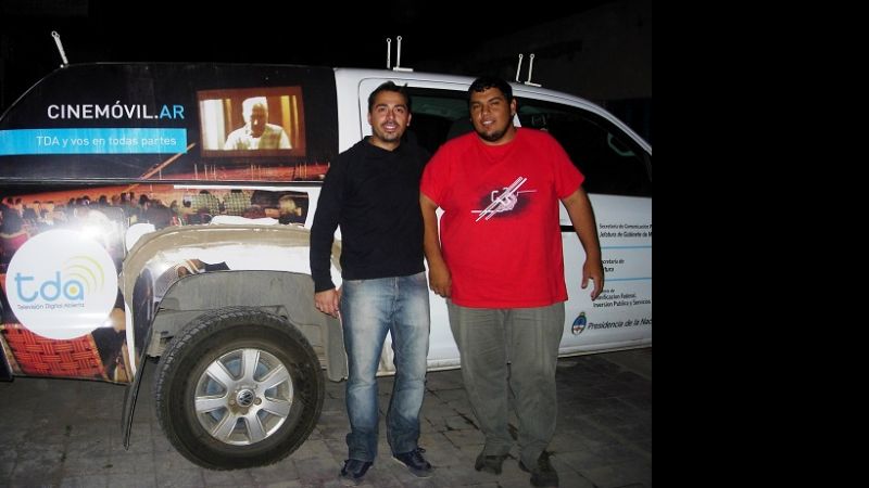 El Deportivo Juventud disfrutó del Cine móvil del Espacio INCAA