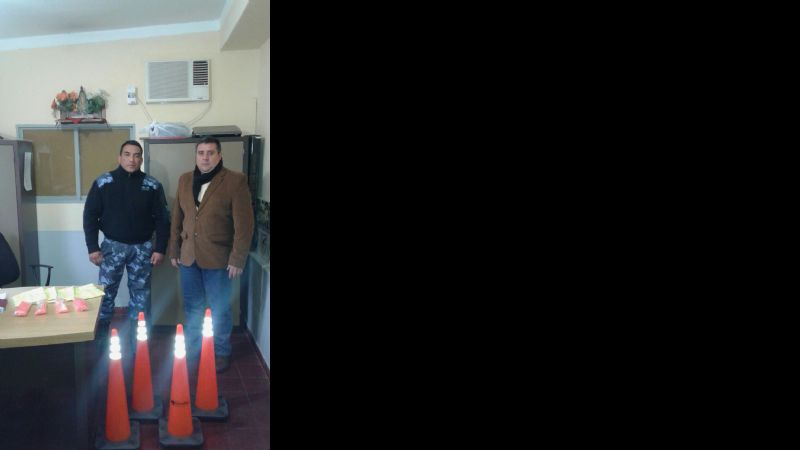 Entregan conos, chalecos y bandoleras para las unidades especiales