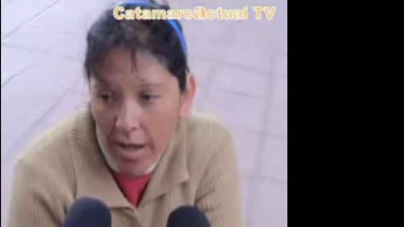 Se volvió a encadenar para pedir trabajo