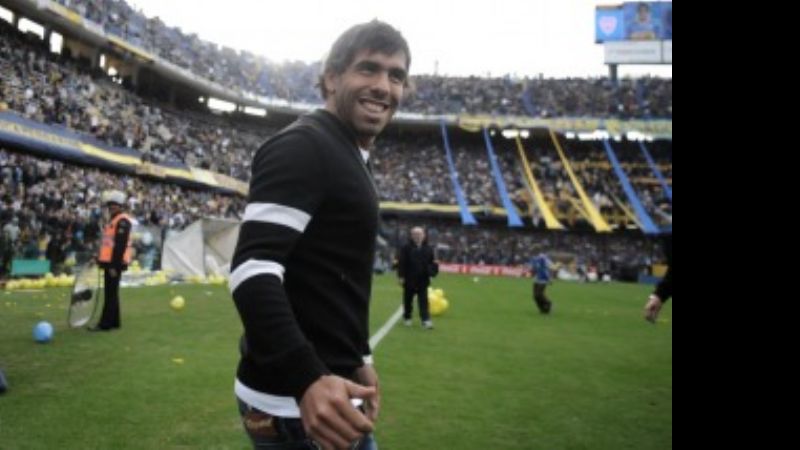 Tras once años fuera del país, Tevez selló su regreso a Boca