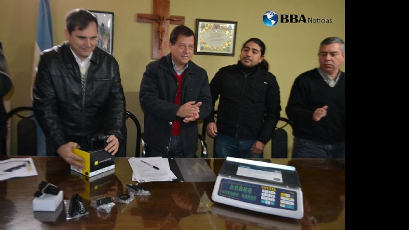 Avila entregó equipamiento a Drogas Peligrosas