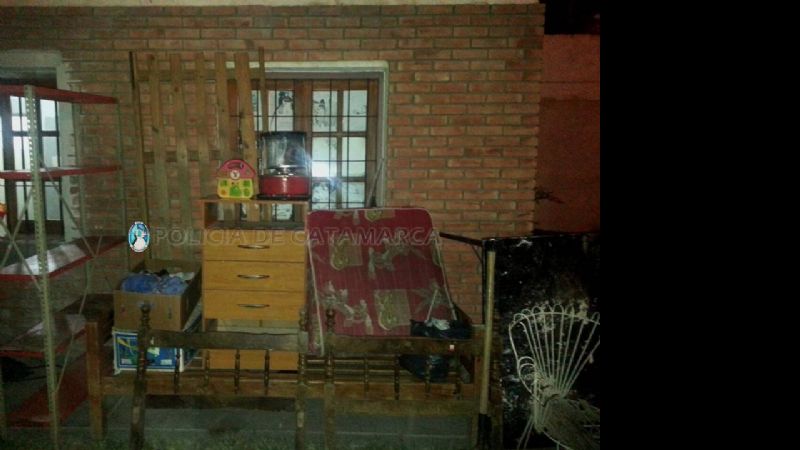 Encuentran escondidos en un descampado, elementos robados