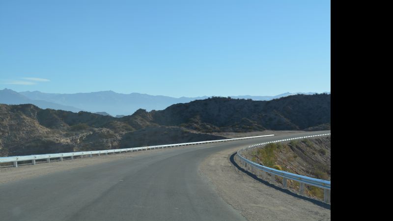 Colocan defensas de seguridad en la nueva Ruta Nacional Nº 40
