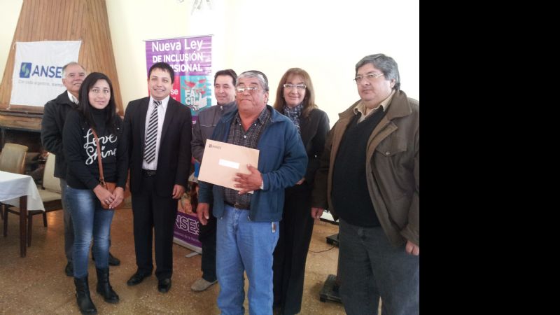 Nóblega entregó nuevas jubilaciones por moratoria