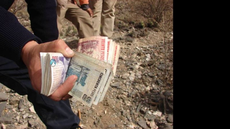 Encuentran $50.000 enterrados en Santa María