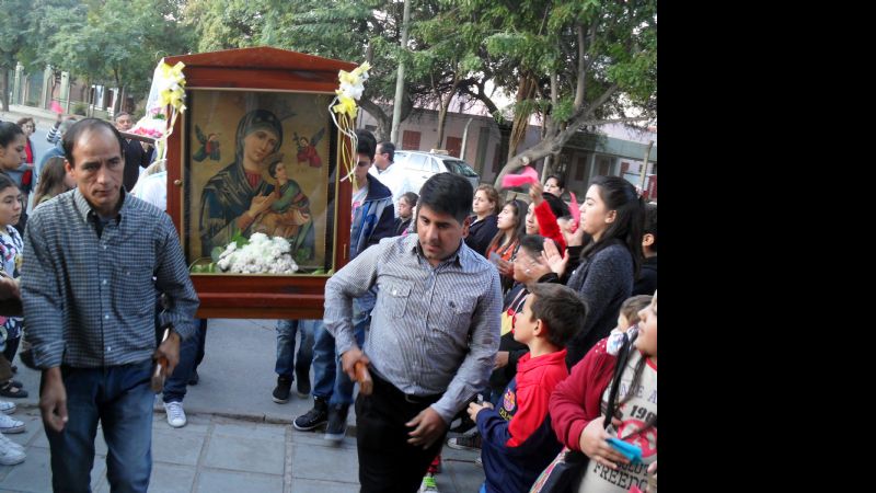 Procesión en honor a Nuestra Señora del Perpetuo Socorro