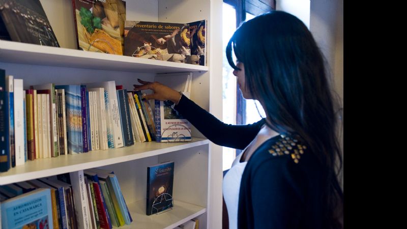 Invitan escritores a integrar el stand de la Biblioteca Herrera en la Fiesta del Poncho