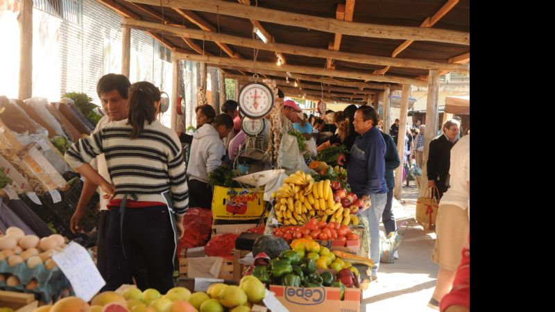 Nuevo espacio para los feriantes del Paseo de Compras