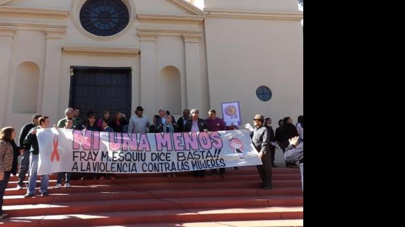 “Roly” Gerrero y adherentes del PJ con “Ni una menos”