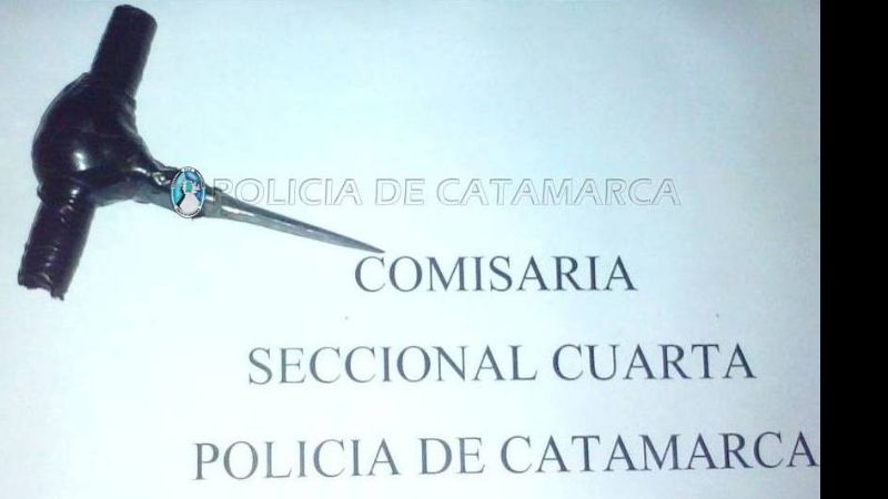 Jóvenes detenidos con una "espadita"