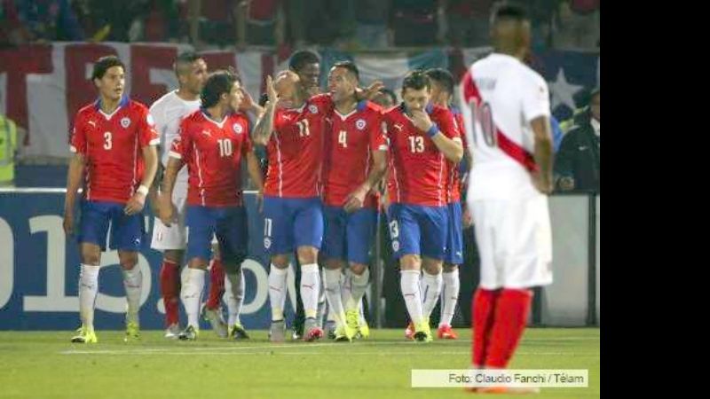 Chile le ganó a un bravo Perú y se metió en la gran final