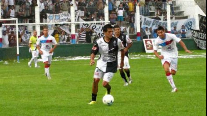 San Lorenzo, el sábado acá, y Aconquija el domingo en Concepción