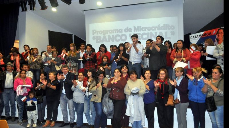 El Banco Vecinal entregó aportes a 18 grupos cooperativos