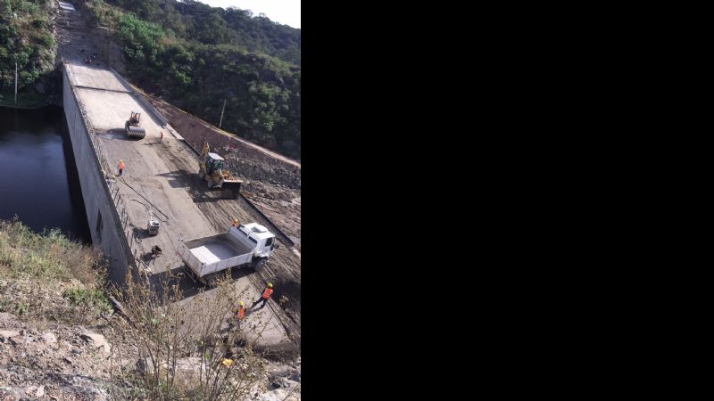 Avanzan los trabajos en el dique Las Tunas