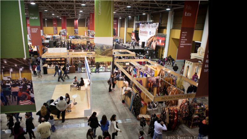 Prórroga en los pagos de stands para artesanos del Poncho