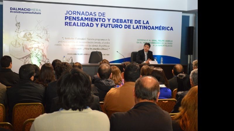 Mera, Abal Medina y Folonier en la última jornada de pensamiento y debate