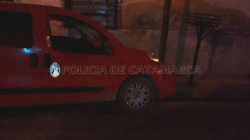 Chocó contra un poste de luz