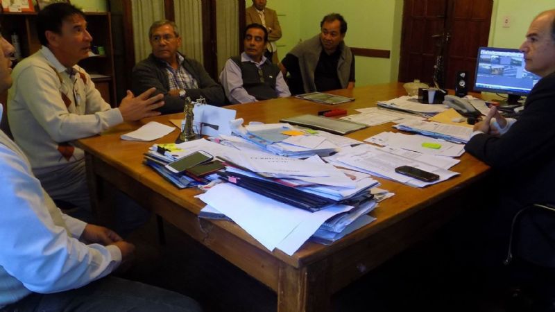 Denett con ex combatientes de Malvinas