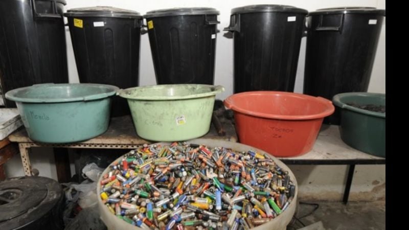 Se creó en La Plata la primera planta de reciclado de pilas del país